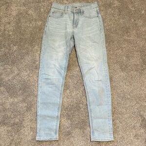 Like new ‘90s skinny American Eagle light wash jeans size 2